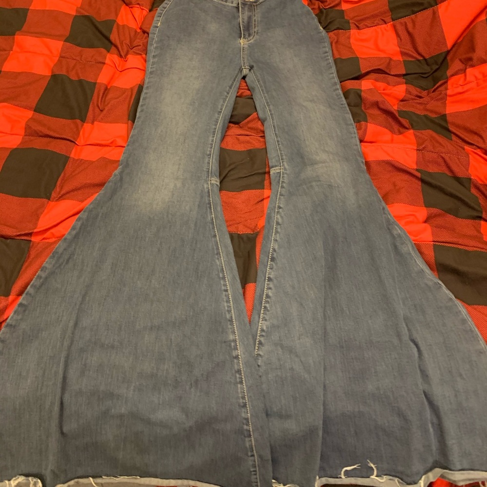 Bell bottom Jean